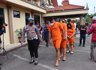 Pelaku digiring Polisi